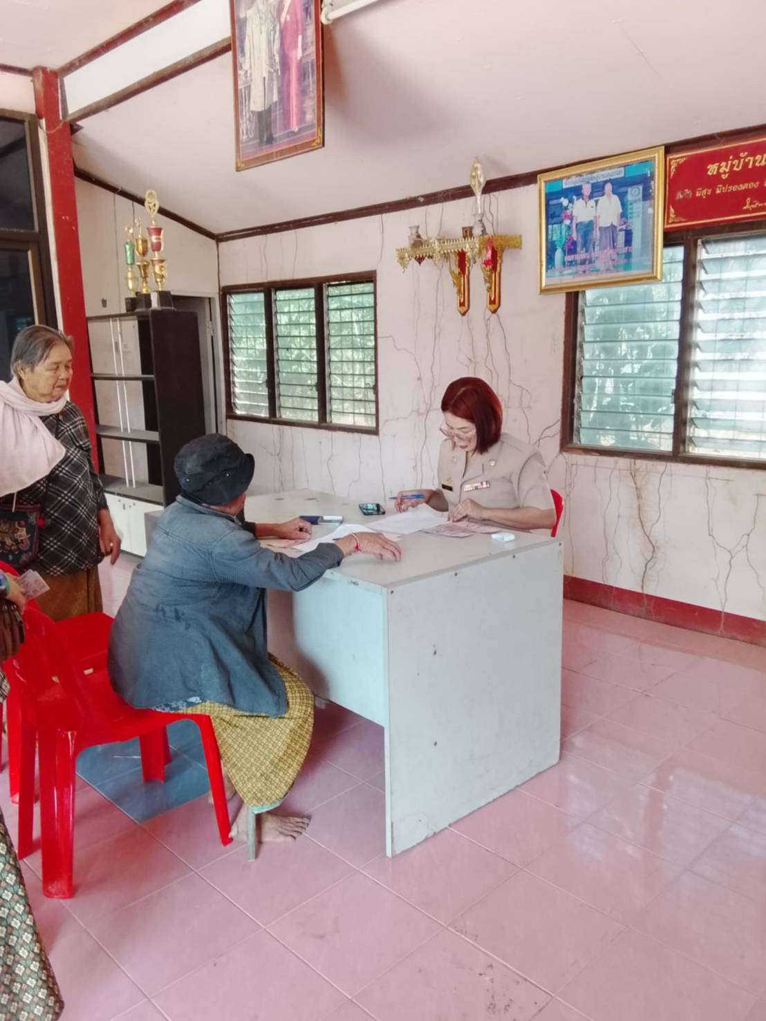 องค์การบริหารส่วนตำบลประสุข ออกบริการจ่ายเบี้ยยังชีพผู้สูงอายุและผู้พิการ ประจำเดือน กุมภาพันธ์ 2568 จำนวน 21 หมู่บ้าน