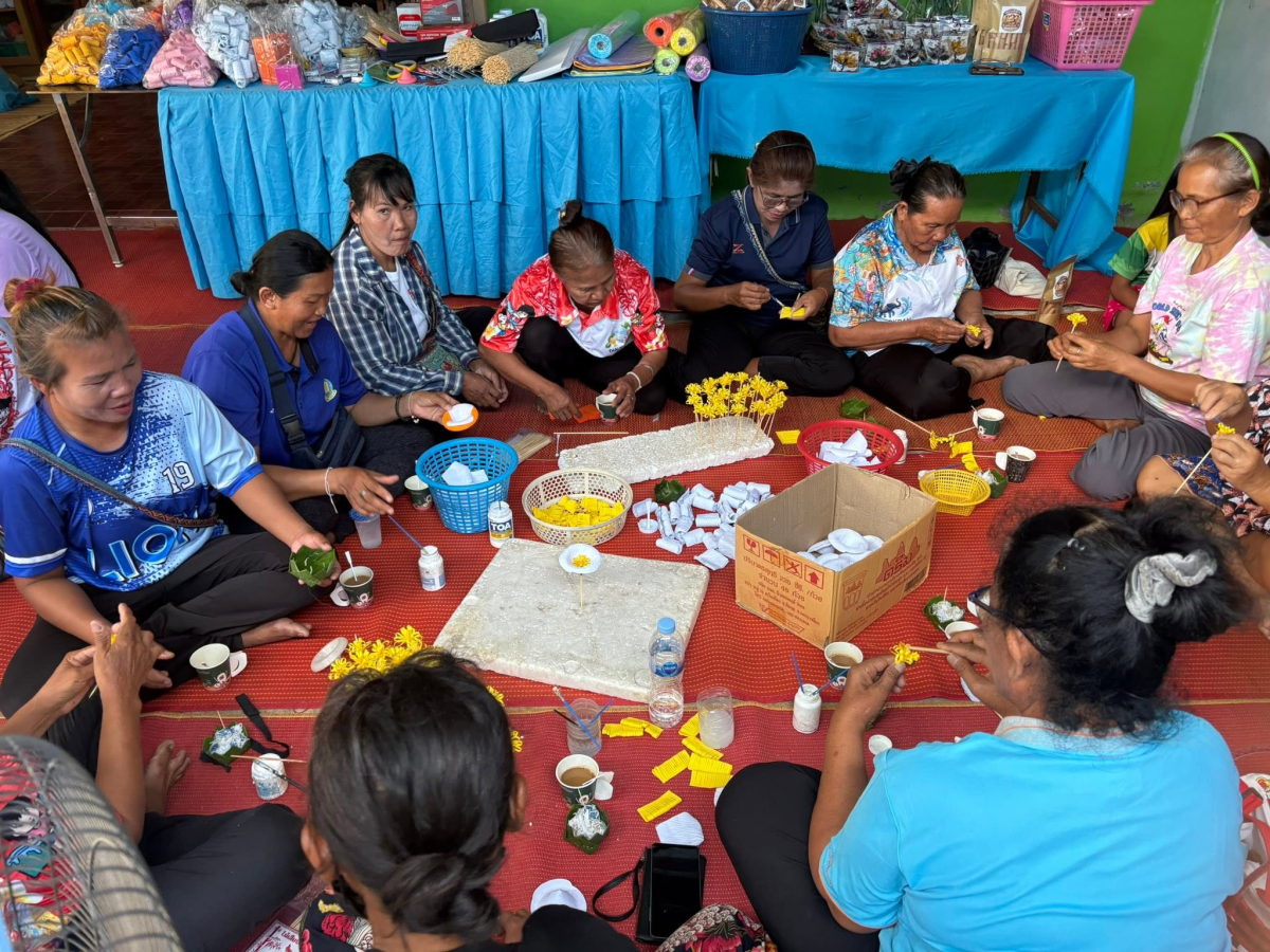 โครงการฝึกอบรมอาชีพ หลักสูตร : การทำดอกไม้จันทน์  ประจำปีงบประมาณ 2569 