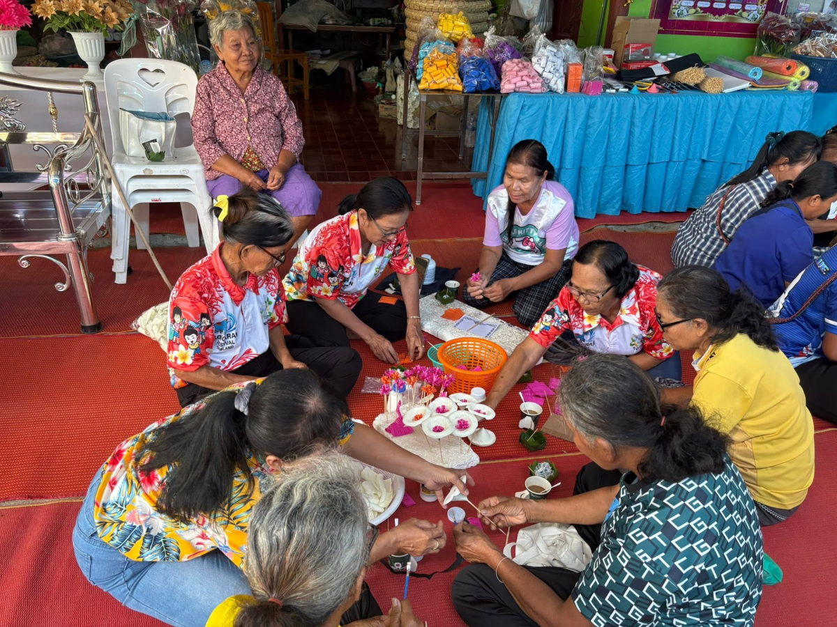 โครงการฝึกอบรมอาชีพ หลักสูตร : การทำดอกไม้จันทน์  ประจำปีงบประมาณ 2569 
