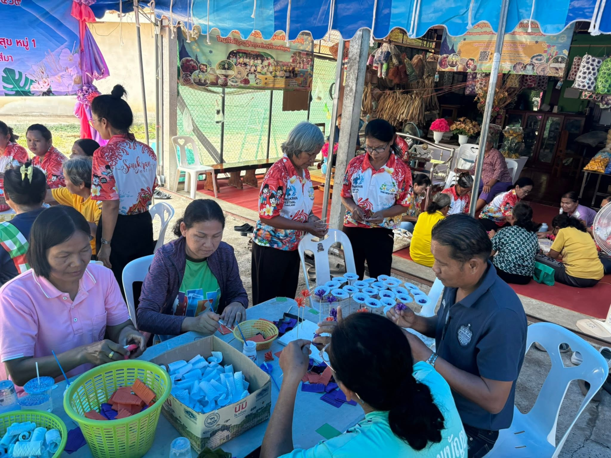 โครงการฝึกอบรมอาชีพ หลักสูตร : การทำดอกไม้จันทน์  ประจำปีงบประมาณ 2569 